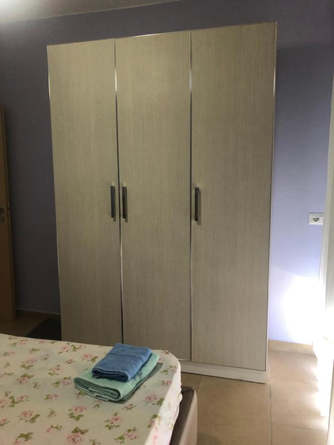 סרנדה Xhulio Apartments מראה חיצוני תמונה