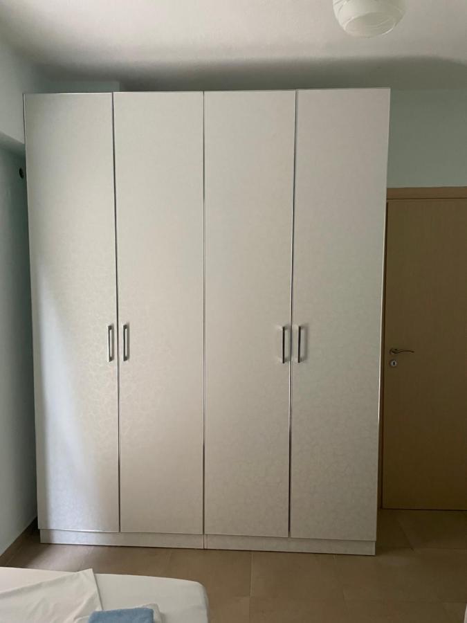 סרנדה Xhulio Apartments מראה חיצוני תמונה