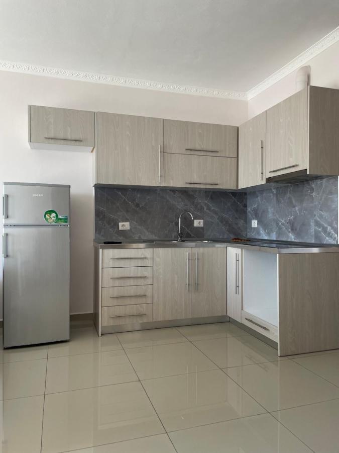 סרנדה Xhulio Apartments מראה חיצוני תמונה