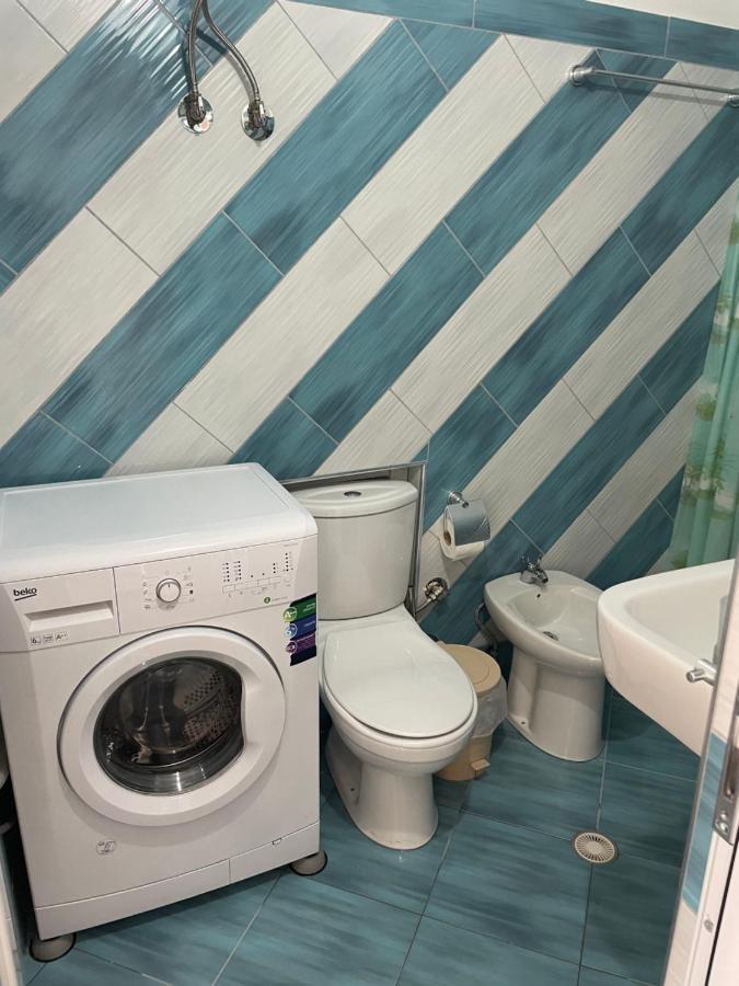 סרנדה Xhulio Apartments מראה חיצוני תמונה