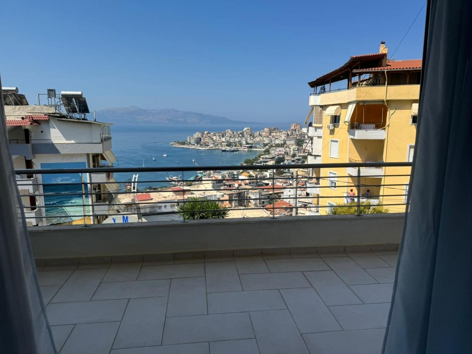 סרנדה Xhulio Apartments מראה חיצוני תמונה