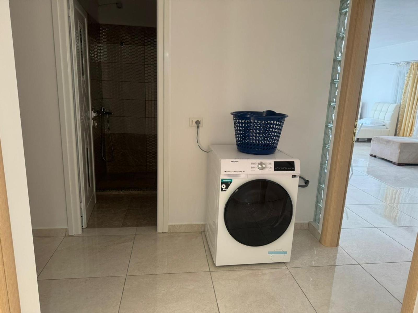סרנדה Xhulio Apartments מראה חיצוני תמונה
