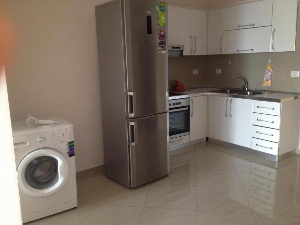 סרנדה Xhulio Apartments מראה חיצוני תמונה