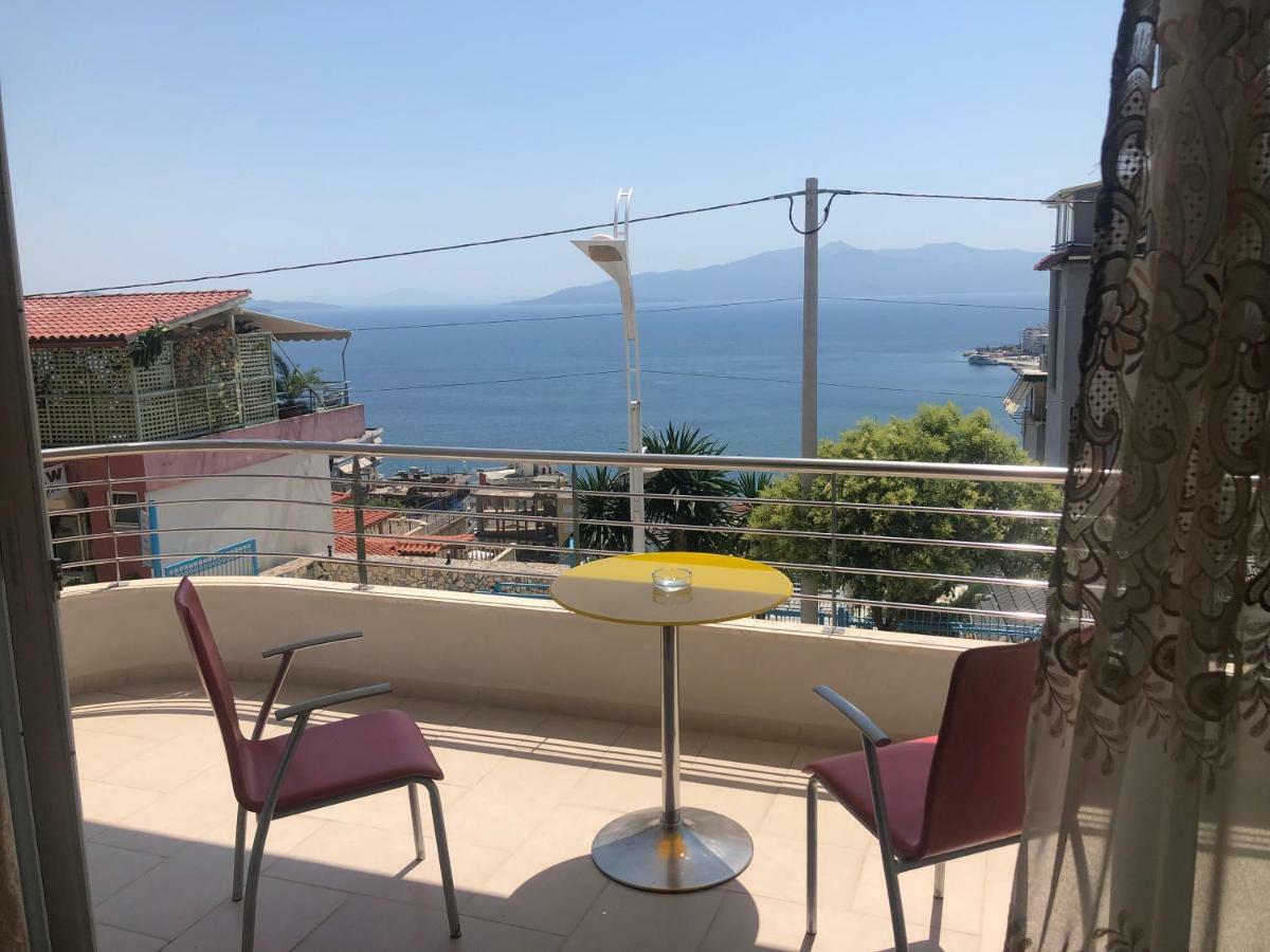 סרנדה Xhulio Apartments מראה חיצוני תמונה